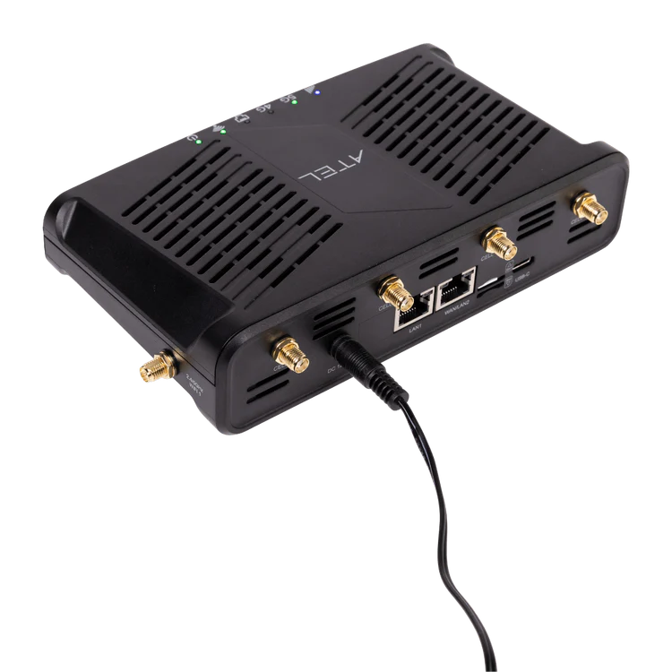 RE600 5G Indoor FWA Router with WiFi6